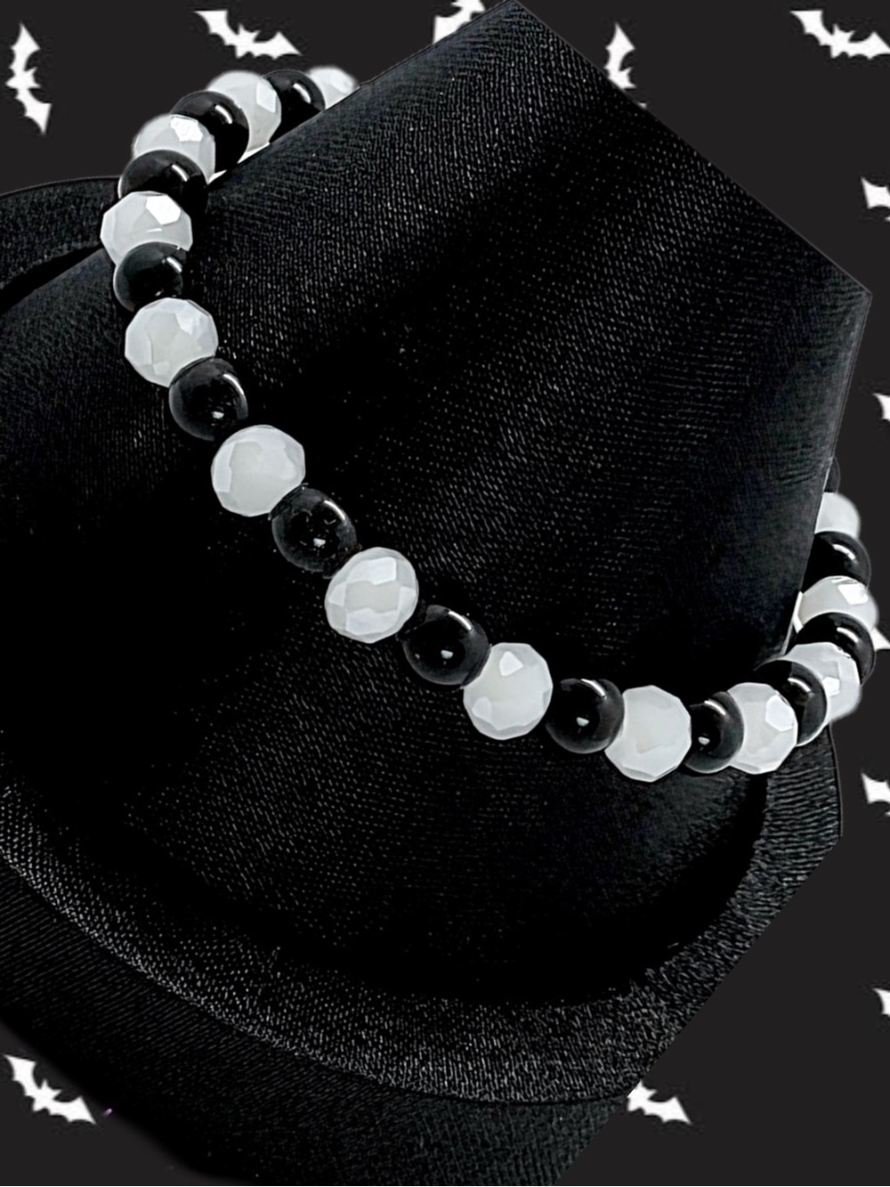 Handmade Black & White Faceted Beaded Stretch Bracelet
